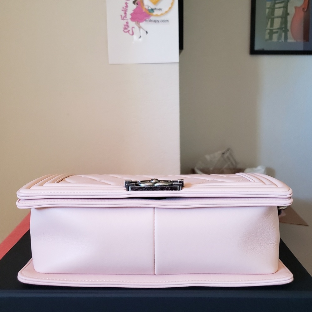 Chanel boy pink Lambskin medium bag - Picture 3 of 8